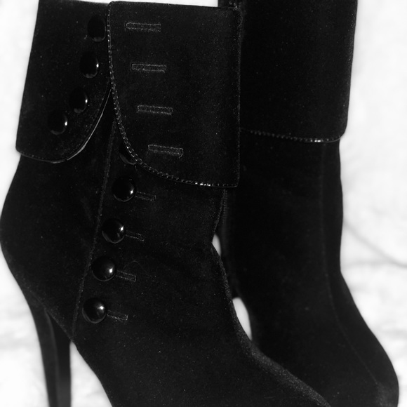 Black suede platform boots! Size 39 (8 1/2 -9). - Picture 3 of 3